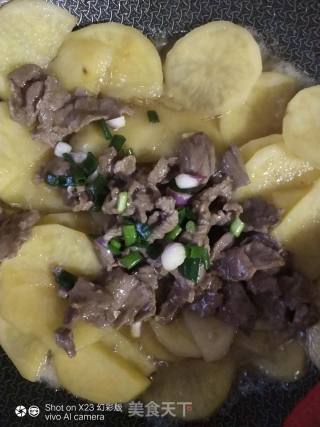 土豆炒牛肉的做法步骤：8