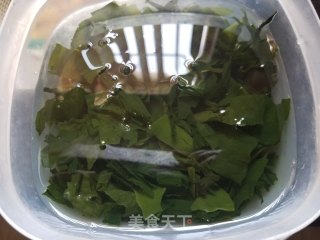 海带芽豆腐汤的做法步骤：1