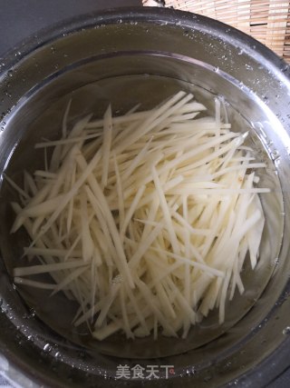 香芹土豆丝的做法步骤：5