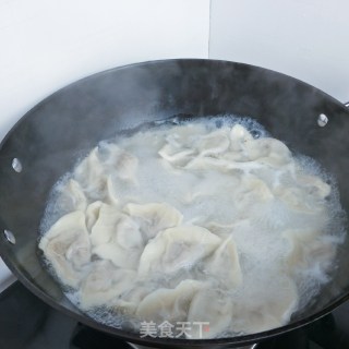 香菇牛肉馅水饺的做法步骤：16