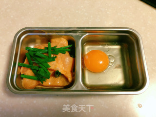 蒸鸡肉+蒸蛋便当的做法步骤：2