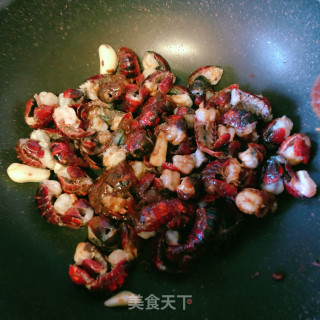 酱炒龙虾的做法步骤：2