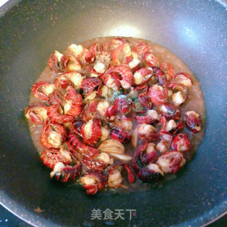 酱炒龙虾的做法步骤：5