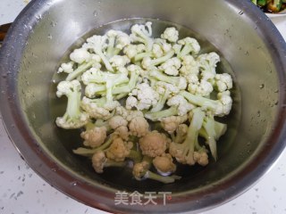 干煸有机菜花的做法步骤：2