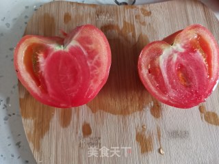 西红柿拌白糖的做法步骤：2