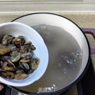 苦瓜酸菜猪骨汤的做法步骤：7