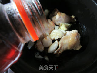 鸡翅根龙虾尾豆腐煲的做法步骤：4