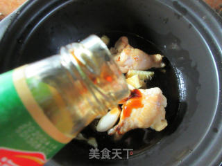 鸡翅根龙虾尾豆腐煲的做法步骤：6