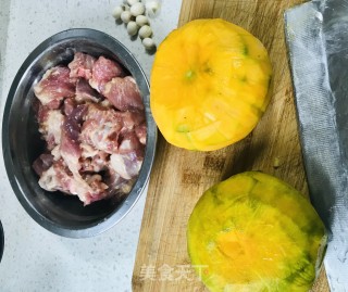 莲子排骨蒸南瓜#蒸菜#的做法步骤：3