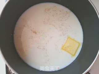白酱焗西蓝花的做法步骤：1