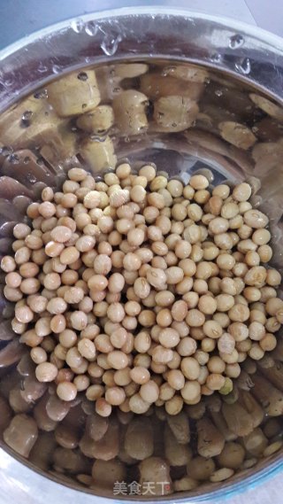 炒黄豆的做法步骤：1