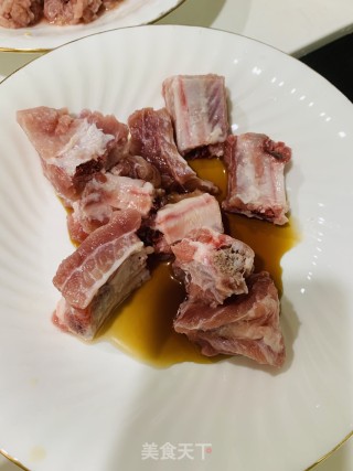 尖椒排骨的做法步骤：1