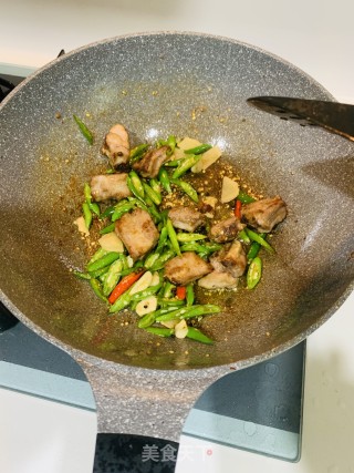 尖椒排骨的做法步骤：7