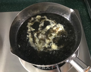 紫菜虾皮鸡蛋汤的做法步骤：6