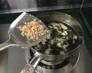 紫菜虾皮鸡蛋汤的做法步骤：7