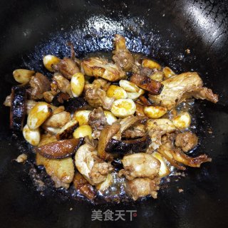 蒜子青椒炒鸡块的做法步骤：7