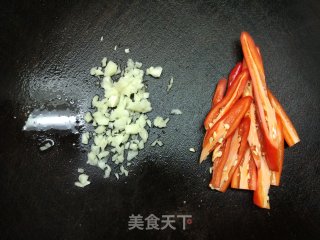 杏鲍菇炒荷包蛋的做法步骤：3