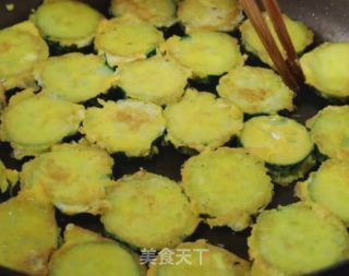 煎黄瓜的做法步骤：7