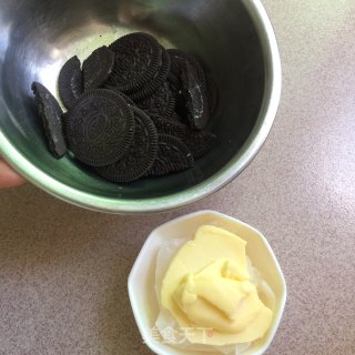 抹茶慕斯蛋糕的做法步骤：1