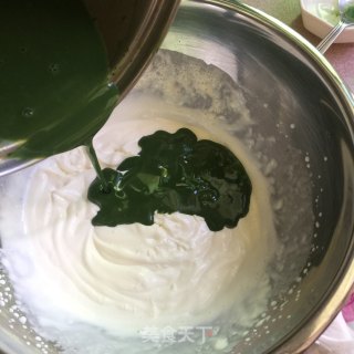 抹茶慕斯蛋糕的做法步骤：11
