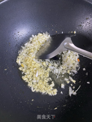 海参炒饭的做法步骤：3