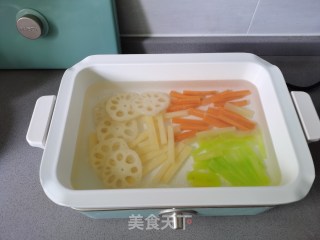 麻辣鲜香的麻辣香锅的做法步骤：5