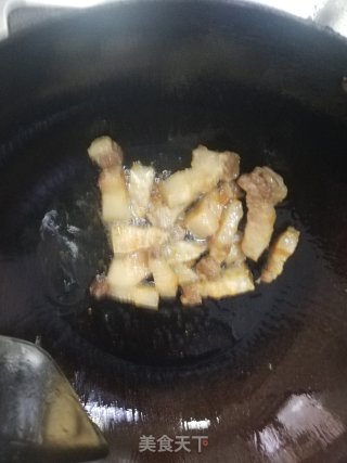 红烧肉焖鹌鹑蛋的做法步骤：5
