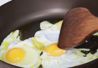 黄瓜炒鸡蛋的做法步骤：1