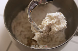 红枣核桃软欧的做法步骤：4