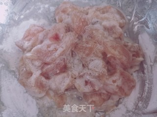 台式盐酥鸡的做法步骤：2