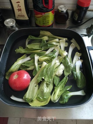 西红柿鸡蛋油菜炒面的做法步骤：1
