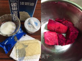 火龙果蛋糕的做法步骤：1