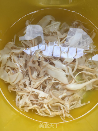 笋干烧排骨的做法步骤：1