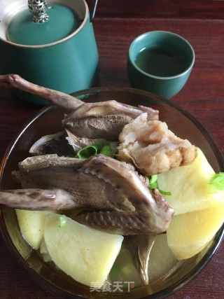 土豆炖鸽子的做法步骤：13