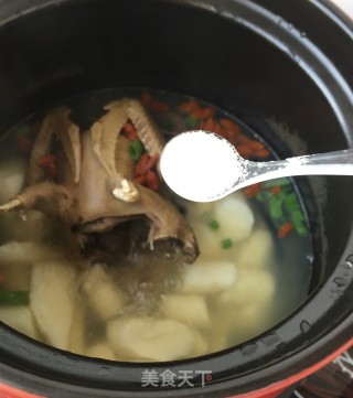 天麻淮山炖鸽子的做法步骤：12