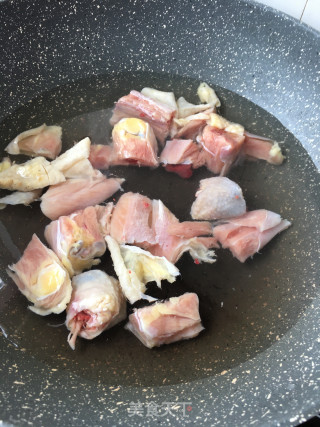 毛豆烧鸡腿的做法步骤：7