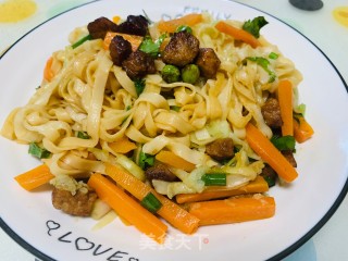 黑椒猪肉杂蔬拌面的做法步骤：15