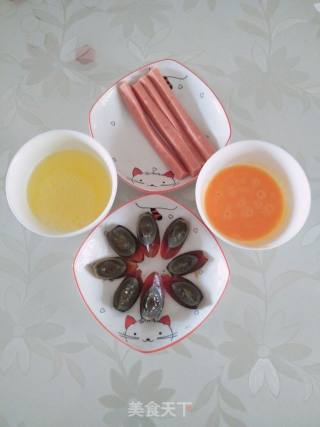 火腿肠蒸双蛋的做法步骤：3