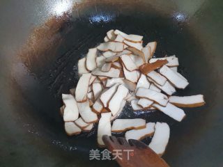 韭菜花炒香干的做法步骤：2