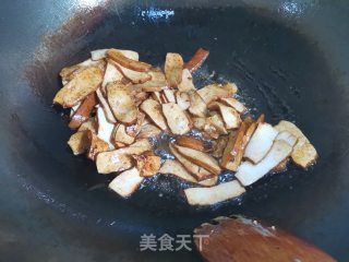 韭菜花炒香干的做法步骤：3