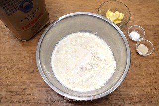 水合法老面原味吐司的做法步骤：2