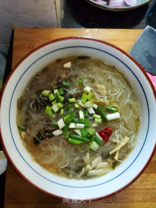 酸菜汤米粉的做法步骤：5