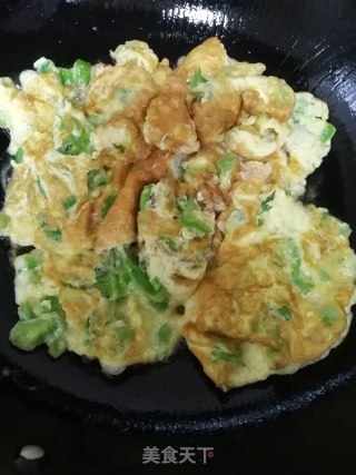 皱皮椒煎鸡蛋的做法步骤：7