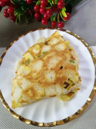 馒头丁鸡蛋饼的做法步骤：7