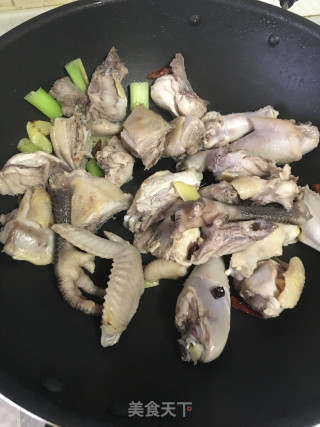 葱烧鸡的做法步骤：3