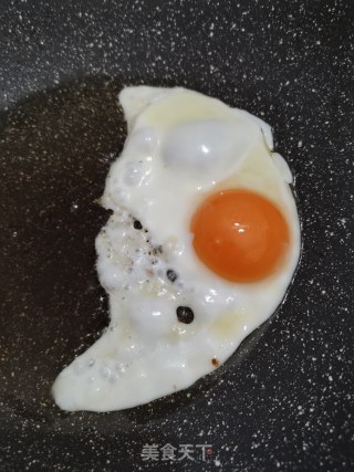 荷包蛋馄饨面的做法步骤：1