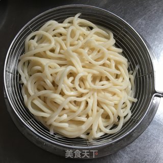 火腿香菇青菜炒面的做法步骤：3
