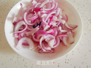 元葱炒鸡蛋的做法步骤：2
