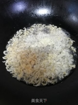 虾皮炒空心菜的做法步骤：3
