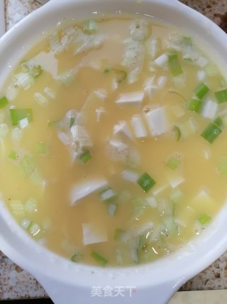 嫩豆腐虾仁蒸蛋的做法步骤：4